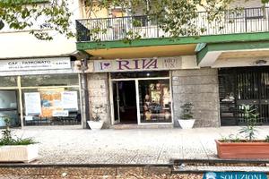 Negozio C/1 via Empedocle Restivo Mq 40 - 1 Luce