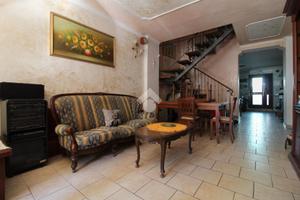 CASA SEMINDIPENDENTE A TERAMO