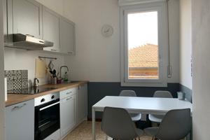 Stanza singola luminosa vicino Stazione Centrale