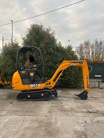 E275 - Escavatore JCB 8018 carro allargabile