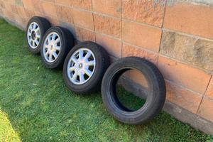 gomme r17 e altri componenti mini