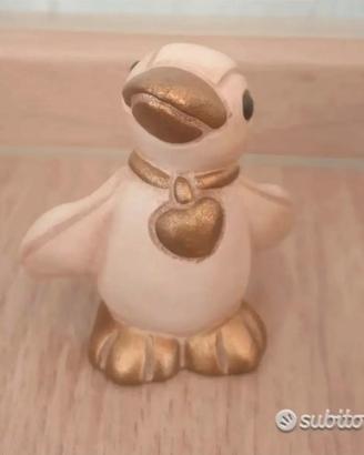 Pinguino e barca a vela Thun