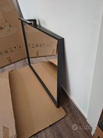 Specchio con illuminazione integrata bagno