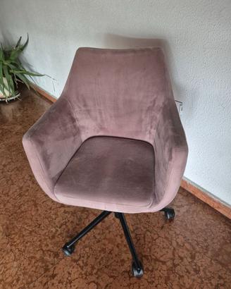 Sedia per ufficio  e scrivania