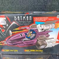Batman combat criminal elettronico