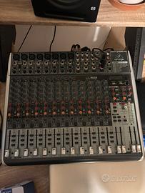 Mixer Behringer Xenyx QX 2222 USB
