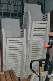 sedie nuove e tavoli