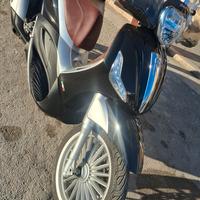 Beverly 300ie 
