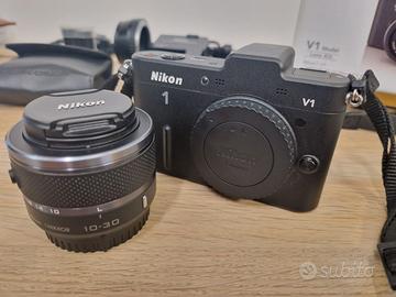 Fotocamera Nikon 1 V1 + 1 Nikkor VR 10-30mm