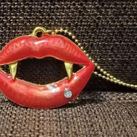 Collana Charm Monster High Draculaura ⚰️🦇