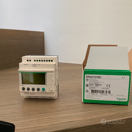 PLC SCHNEIDER ZELIO SR2A101BD 24Vdc