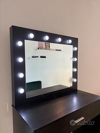 Specchio con cassettiera da  trucco estetista