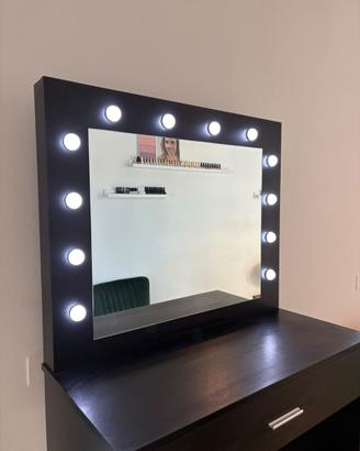 Specchio con cassettiera da  trucco estetista