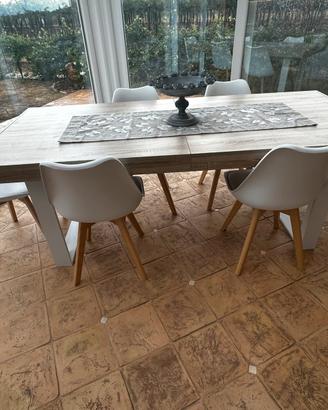 Tavolo praticamente nuovo 200x90 allungabile a 300