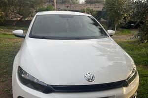 Volkswagen scirocco.