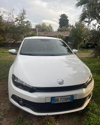 Volkswagen scirocco.