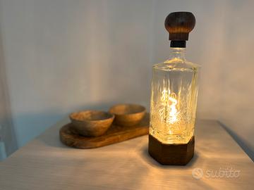 Lampada artigianale in legno e vetro oggetto unico