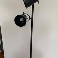 Lampada da terra nera a 3 luci, di Maison du Monde