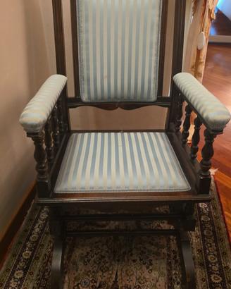Poltrona a dondolo Liberty 1900  legno noce tornit