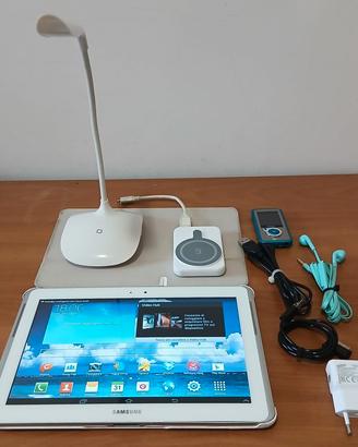 TABLET SAMSUNG DA 10 POLLICI,PIU ACCESSORI