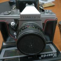 macchina fotografica Pratika completa di flash 