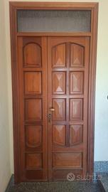 Portone ingresso in legno con prestaluce