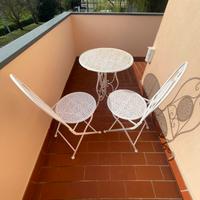Tavolo e sedie da giardino/terrazzo