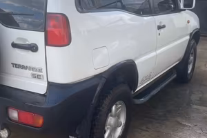 Nissan terrano