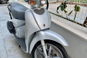 Aprilia Scarabeo 50 2T a Iniezione