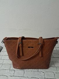 Borsa  sweet years
Mano  tracolla. Ecopelle. 