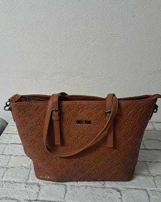 Borsa  sweet years
Mano  tracolla. Ecopelle. 