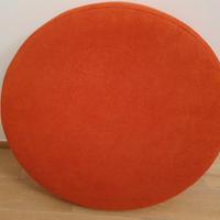 Cuscino Pouf 80 x h 13 arancio appena confezionato