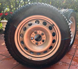 Gomme invernali Nokian con cerchi