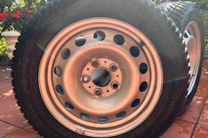 Gomme invernali Nokian con cerchi