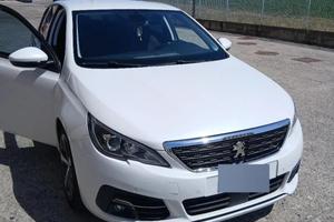peugeot 308 1500 130 cv