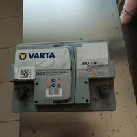 Batteria auto VARTA D52 AGM