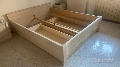 Struttura letto matrimoniale con rete a doghe