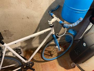 Bicicletta a scatto fisso