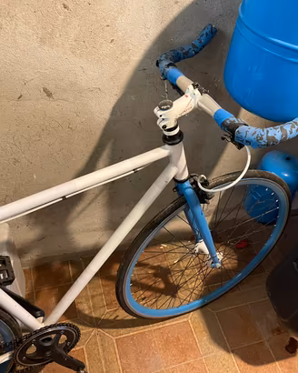 Bicicletta a scatto fisso