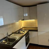 Cucina angolare 225x160 bianco lucido