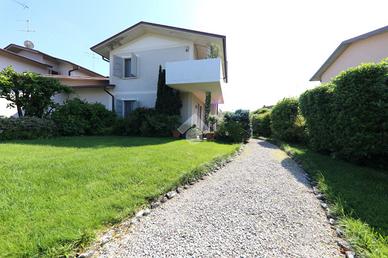 PORZIONE DI TRIFAMILIARE A PORTO MANTOVANO