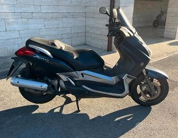 Yamaha X max 125