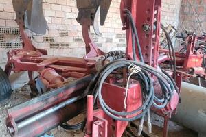 Aratro sogema trivomere