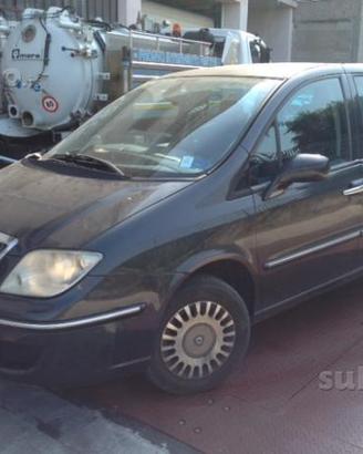 Lancia phedra anno 2005