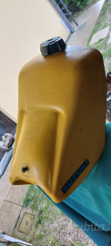 Serbatoio suzuky rm 250/ 83