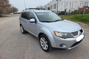 Mitsubishi outlander 7 posti