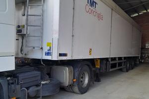 Semirimorchio  TMT per trasporto sfusi solidi