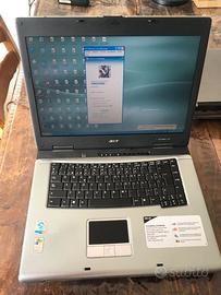 Vecchio computer portatile vintage Acer 2700