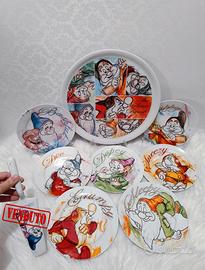 Set Completo di Piatti dei Sette Nani Disney.

