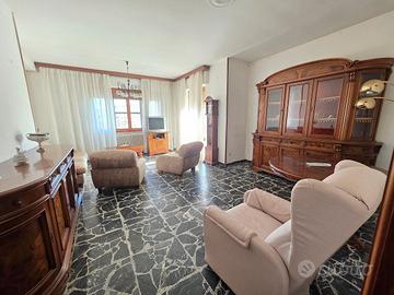 Panoramico esavano con garage